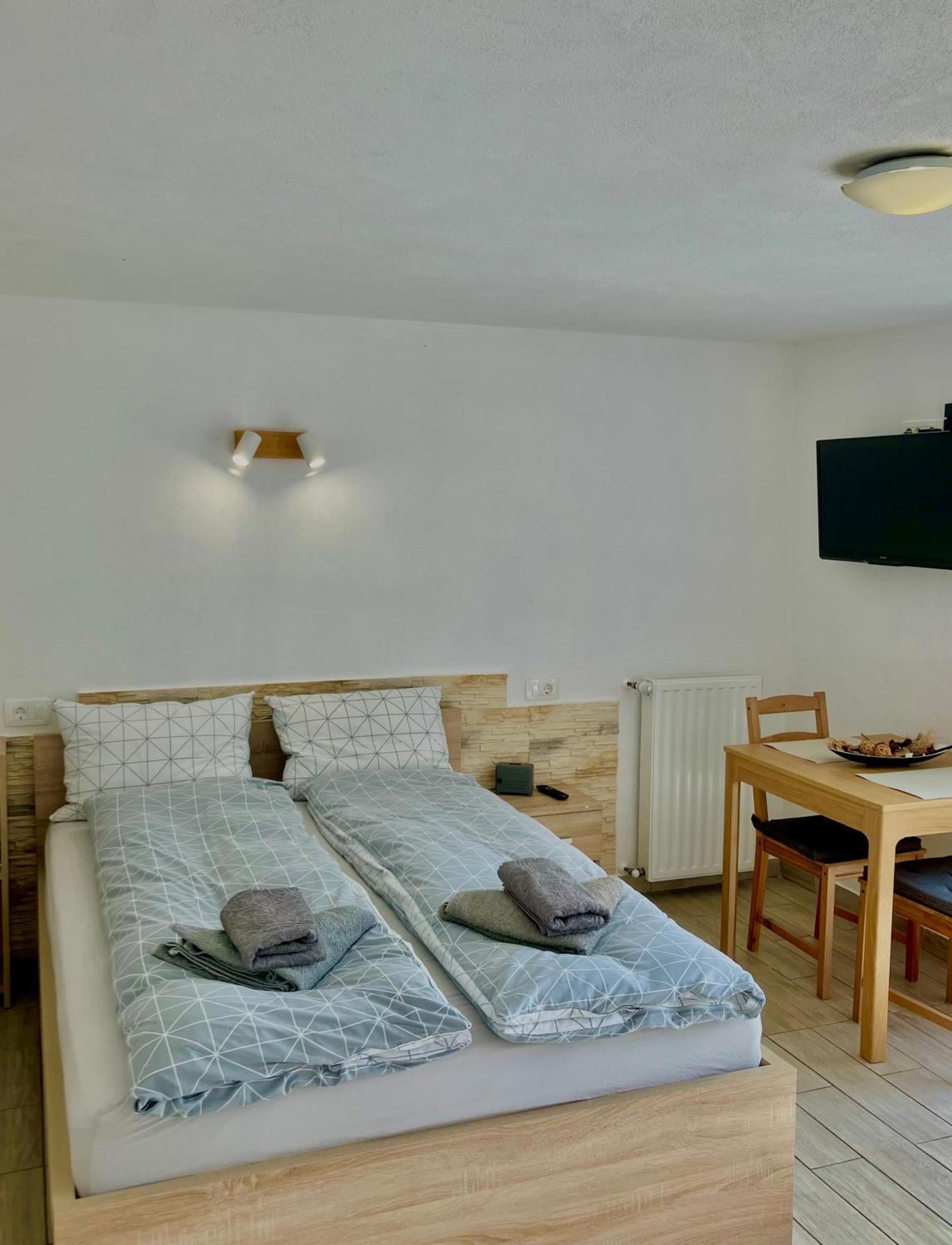 Apartment Ozebek Cerkno Luaran gambar